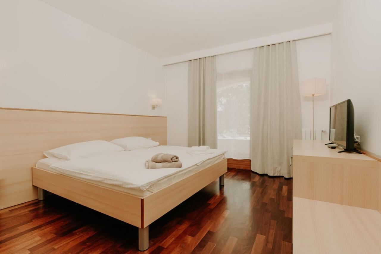 Bed And Breakfast Kolo Adults Only Bužinija Esterno foto