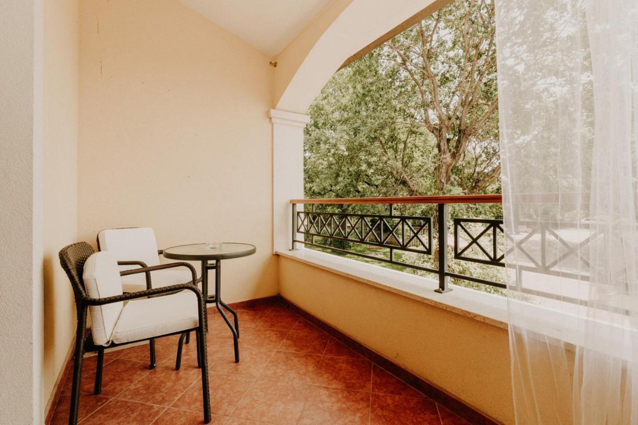 Bed And Breakfast Kolo Adults Only Bužinija Esterno foto